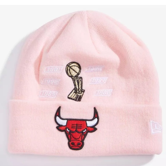 New Era Chicago Bulls 6x Champions NBA Finals Cuffed Beanie Hat - Picture 1 of 10